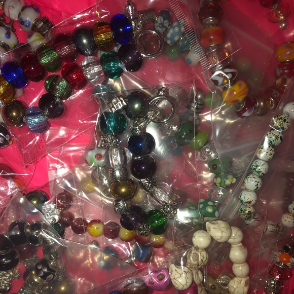 πMystery Bracelet Box 6/$10π - Picture 5 of 8